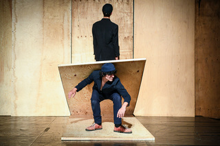 



       





       LABORATORY OF FOOLS (2020-2023)
  A laboratory dedicated to the exploration of humor and comedy from an interdisciplinary and dance-oriented approach